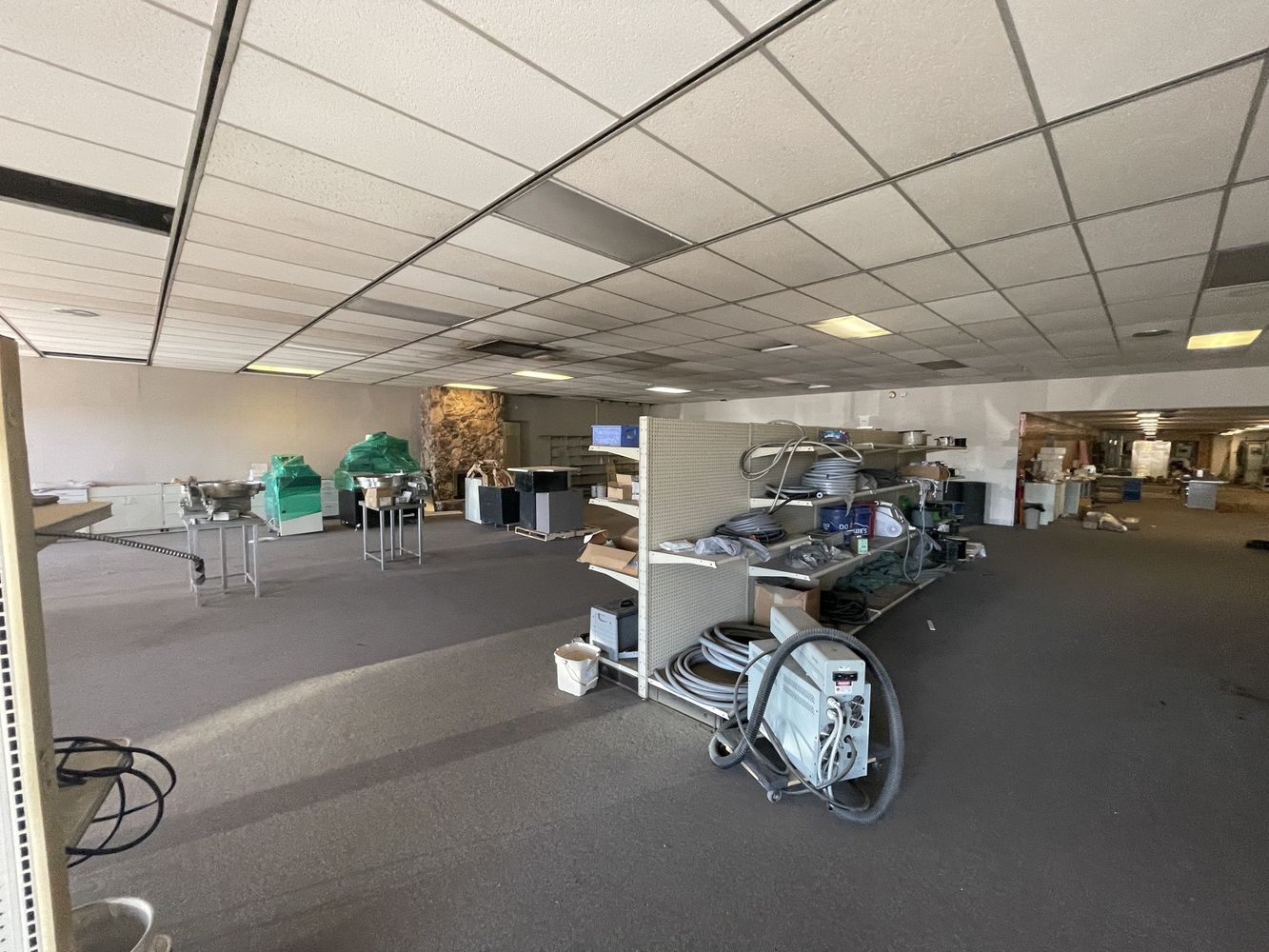 Stoller Building: 909-929 N. Coliseum Boulevard, Fort Wayne, IN 46805